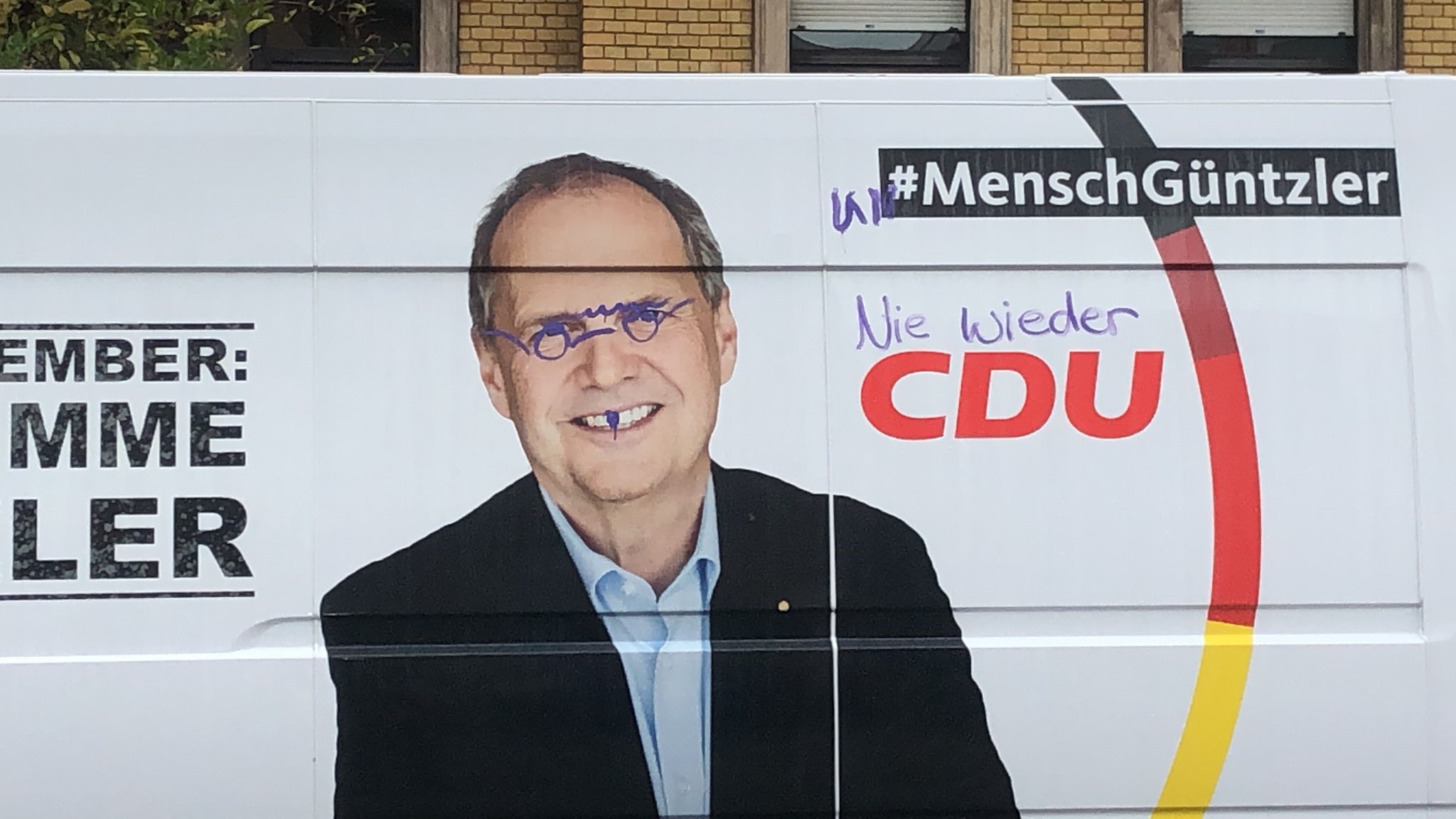 Du betrachtest gerade Erneute Sachbeschädigung an Wahlkampfauto der CDU