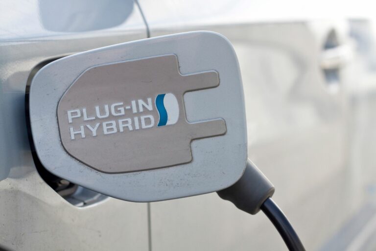 Mehr über den Artikel erfahren Bestelldatum muss zukünftig maßgeblich für Förderung von Hybrid-Fahrzeugen sein