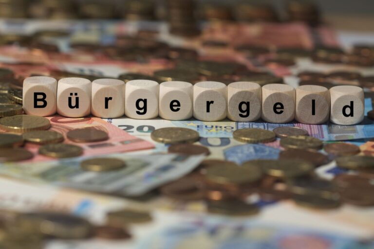 Mehr über den Artikel erfahren Erste Bundestagsdebatte zum Bürgergeld