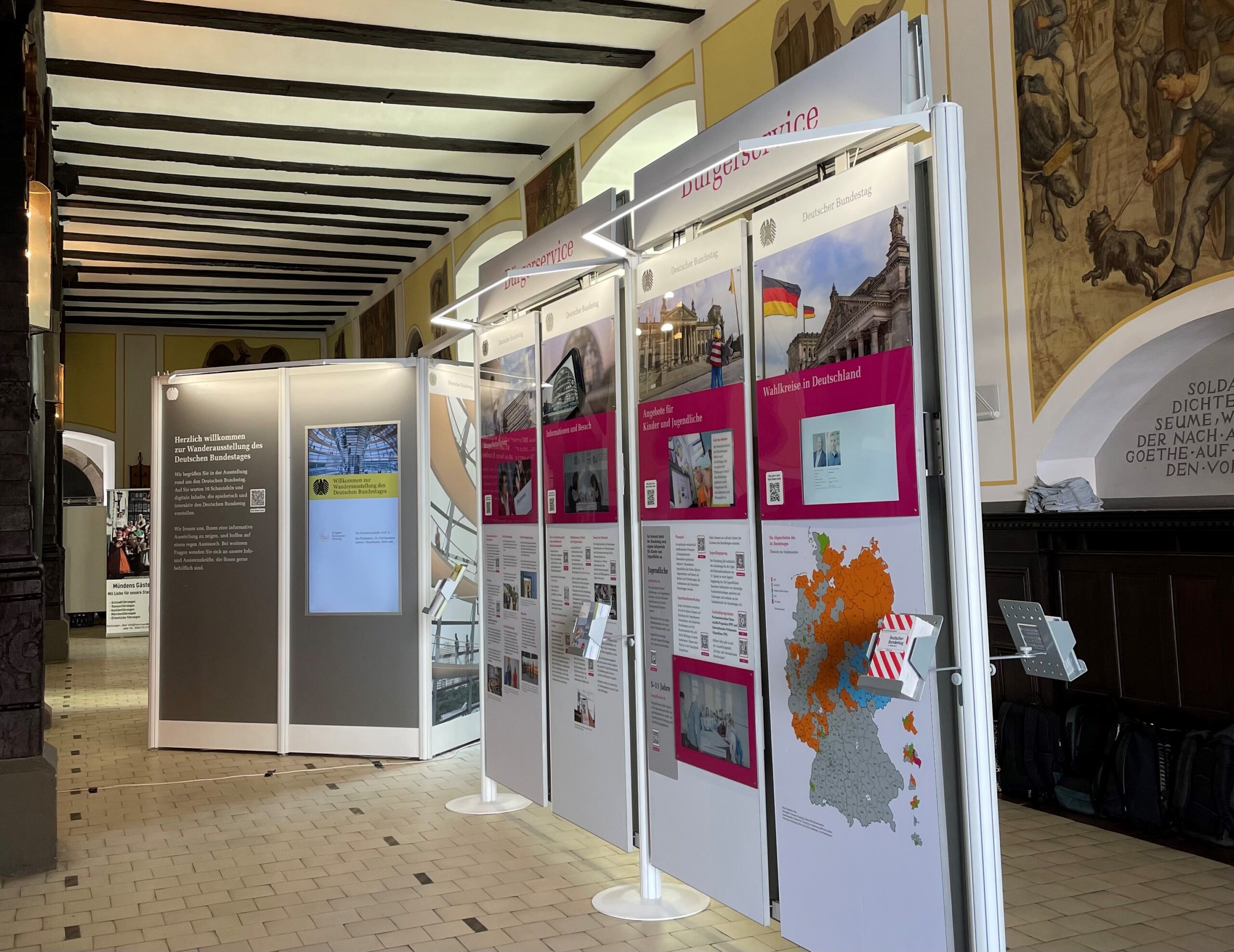 Mehr über den Artikel erfahren Ausstellung des Deutschen Bundestages vom 26. bis 30. August im Rathaus Hann. Münden